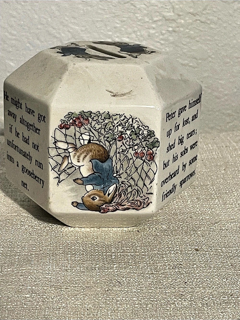 Wedgwood Peter Rabbit Octagonal Money Box Ceramic Decor - Picture 2 of 9